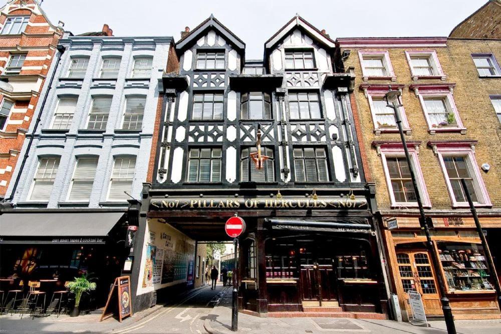 F3 Greek Street By City Living London Exterior foto